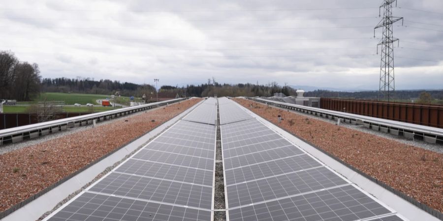 Bahnschienen Solarmodule abgelehnt