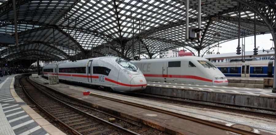 Zwei von drei Fernverkehrszüge der Deutschen Bahn kamen im Juni 2023 verspätet an.