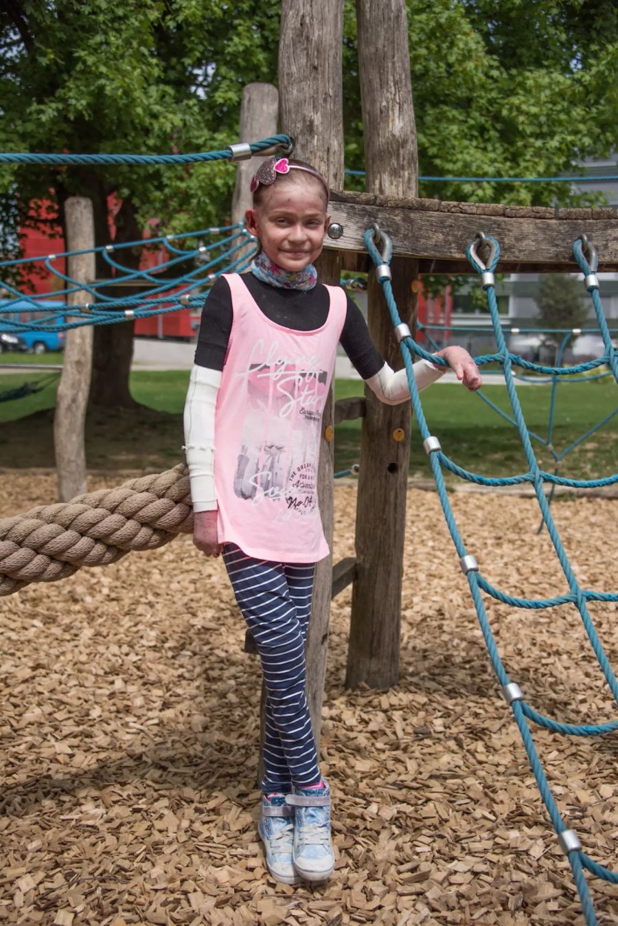 Sevin auf Spielplatz