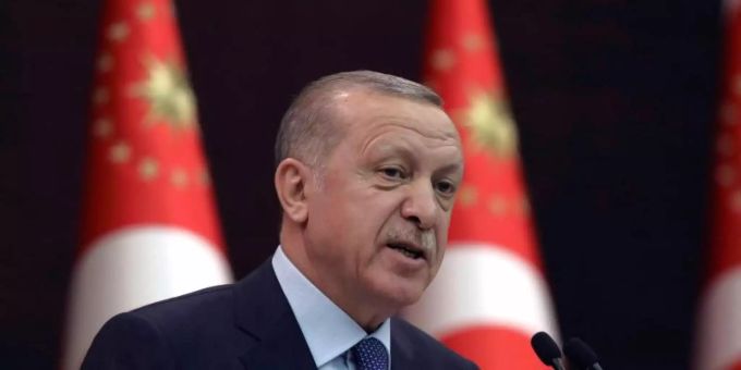 Der nächste muss gehen: der türkische Präsident Recep Tayyip Erdogan entlässt den Chef der Zentralbank. Foto: Burhan Ozbilici/AP/dpa Der nächste muss gehen: der türkische Präsident Recep Tayyip Erdogan entlässt den Chef der Zentralbank. Foto: Burhan Ozbilici/AP/dpa