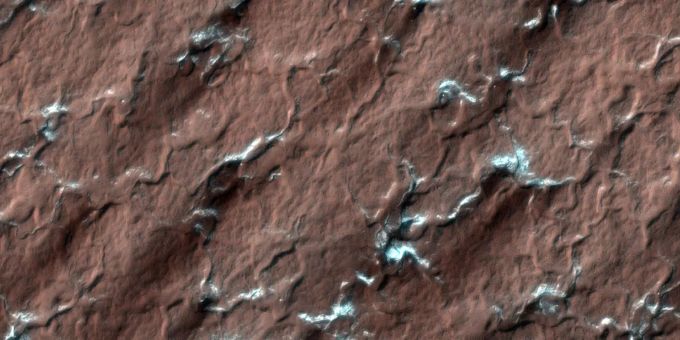Ein Experiment liefert eine erste empirische Erklärung über die Entstehung der Mars Spinnen. mars spinnen