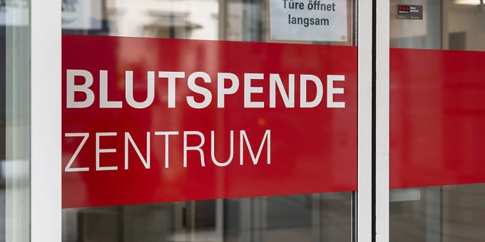 Blutspende SRK hat vor kurzem die 1000. Blutstammzellenspende erhalten: Blutspendenzentrum in Bern. (Archivbild) Blutspende SRK hat vor kurzem die 1000. Blutstammzellenspende erhalten: Blutspendenzentrum in Bern. (Archivbild)