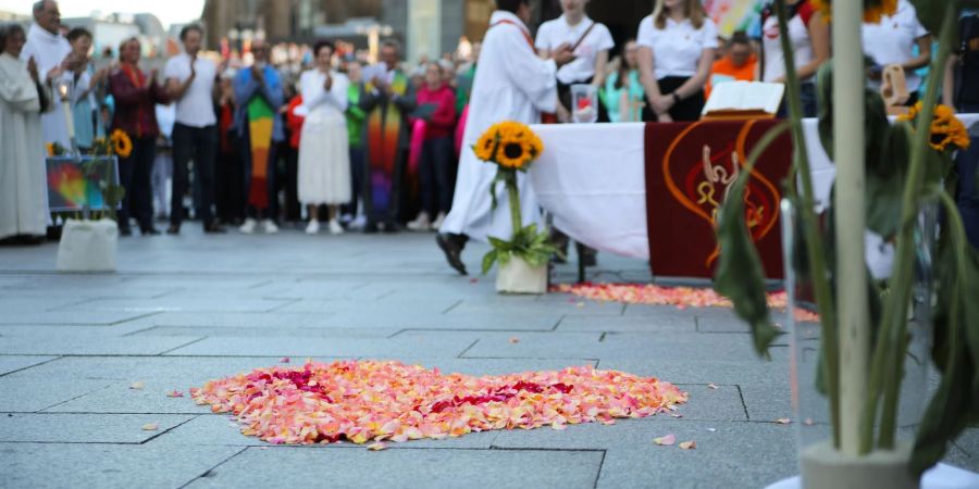 Gottesdienst vor dem Dom