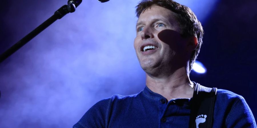 Der britische Singer-Songwriter James Blunt kommt im nächsten Frühjahr ins Zürcher Hallenstadion. Musikalisch verspricht er einige Songs, die zum Tanzen anregen. (Archivbild)