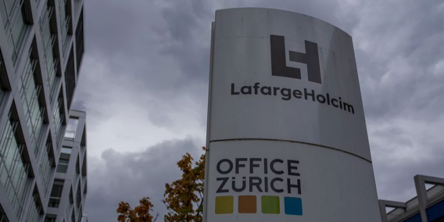 Lafrage Logo