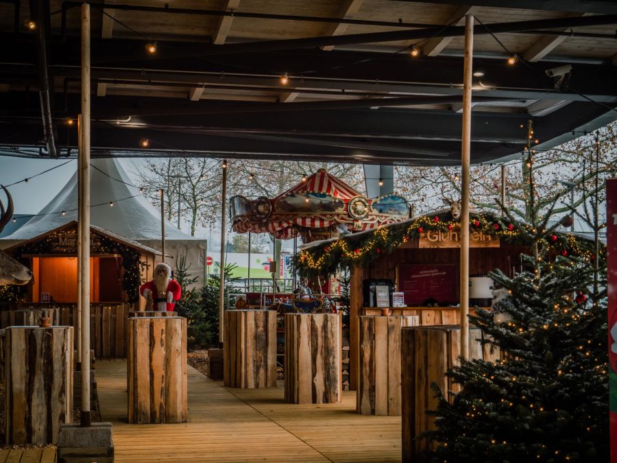 In der Weihnachtswelt lässt sich das Shopping-Abenteuer ideal ausklingen.