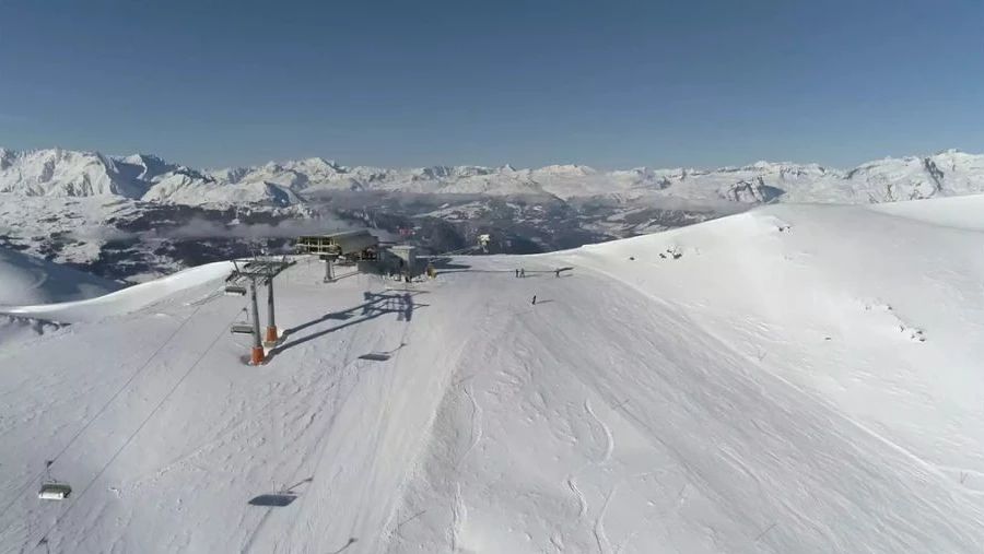 Skifahren über die Festtage ist bei vielen Schweizern Tradition.