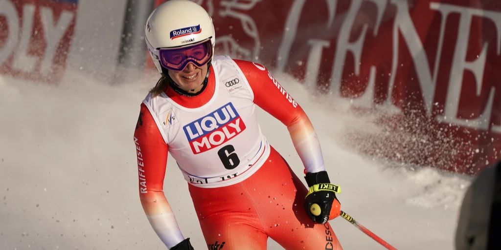 Jasmine Flury Gewinnt Die Abfahrt Von Val D'Isère Vor Joana Hählen