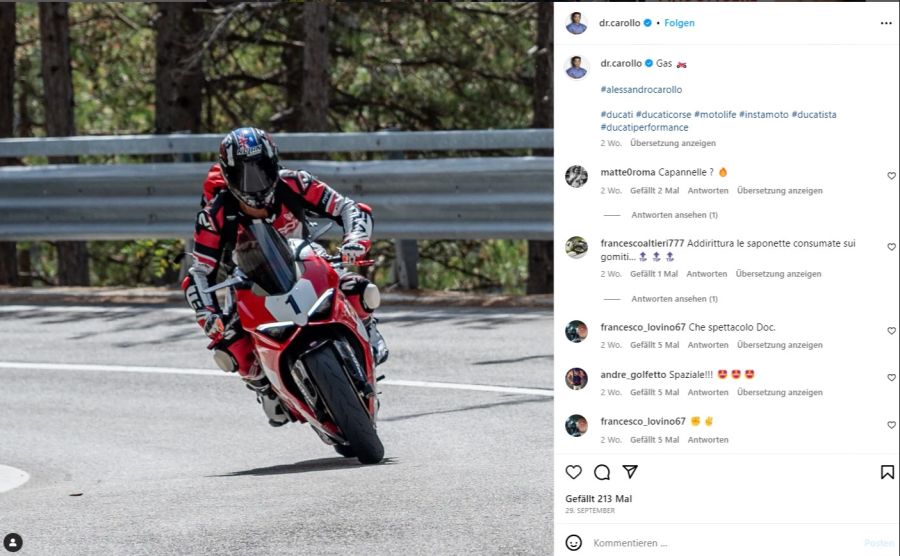 Carollo fährt auf der roten Ducati mit der Nummer eins.