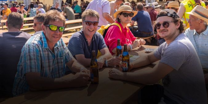 Rene Binder, Hans Ruedi Schläper und Sven Neukomm sind Motocross Kenner.