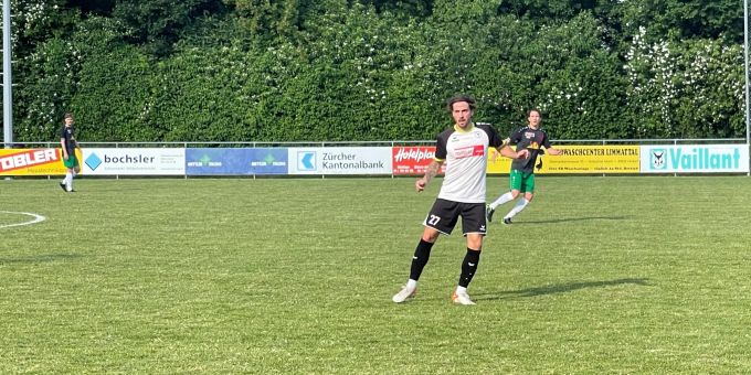 Ex-FCZ-Star Marco Schönbächler spielt jetzt beim FC Urdorf, hier im Spiel gegen Red Star 2. Marco Schönbächler.