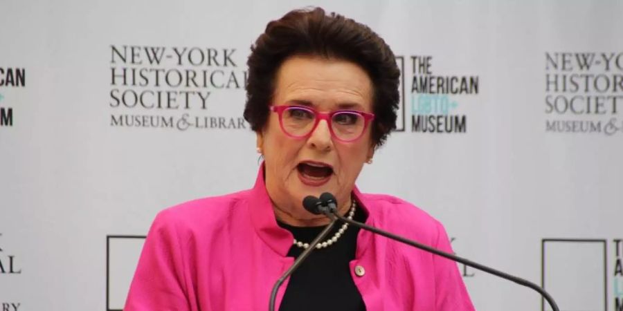 Die ehemalige Tennisspielerin und Aktivistin Billie Jean King hat sich für die Gründung eines LGBTQ+-Museums in New York stark gemacht. Foto: Christina Horsten/dpa