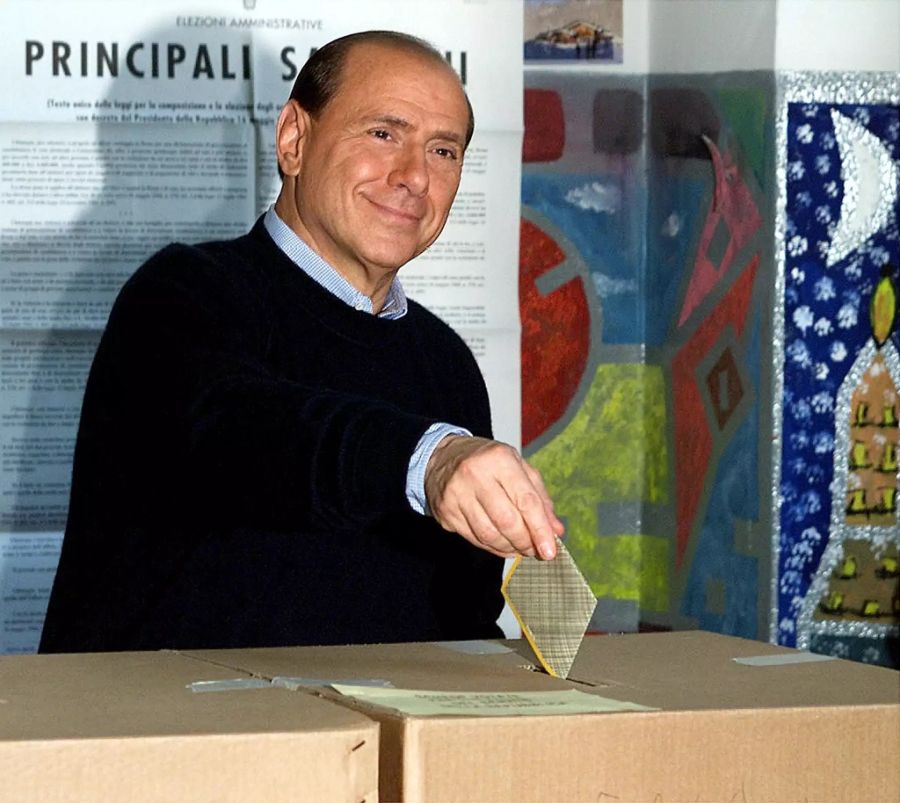 Silvio Berlusconi 2001.