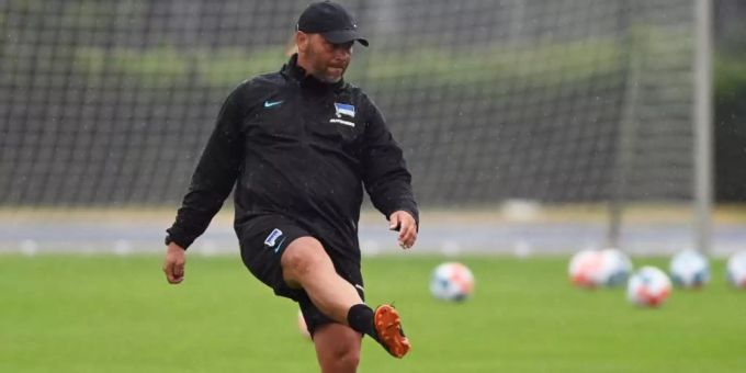Hertha-Trainer Pal Dardai sah ein Remis seiner Mannschaft gegen St. Pauli. Foto: Soeren Stache/dpa-Zentralbild/dpa Hertha-Trainer Pal Dardai sah ein Remis seiner Mannschaft gegen St. Pauli. Foto: Soeren Stache/dpa-Zentralbild/dpa