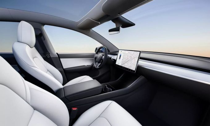 innen Model Y weiss