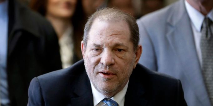 Harvey Weinstein wurde bereits 2020 zu 23 Jahren Haft verurteilt. (Mark Lennihan/AP/dpa) Harvey Weinstein