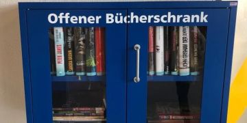 Offener Bücherschrank