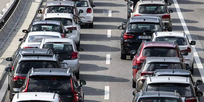 Am frühen Sonntagabend betrug der Stau vor dem Gotthard Südportal immer noch 15 Kilometer. (Symbolbild) Gotthardstau Gotthard STau