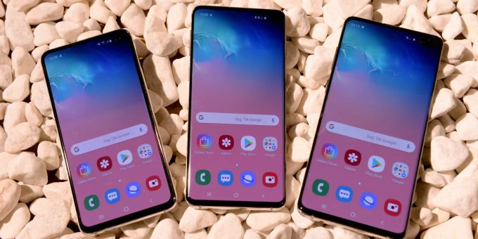 Die Samsung-Smartphones Galaxy S 10e, S 10 und S 10+ (von links nach rechts) sind bei einem Event des Unternehmens zu sehen. Samsung Galaxy S 10