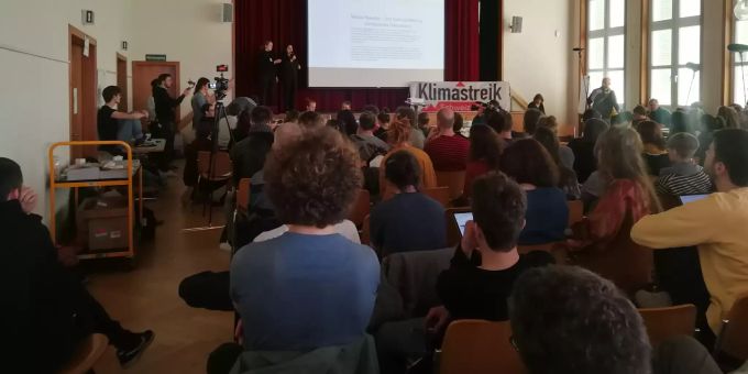 Hartnäckige Schüler - Klima-Aktivisten planen schon Demos für Herbst!