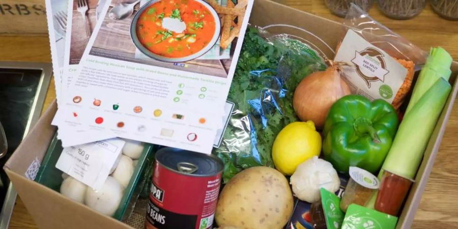 Zu einer solchen Box gehört auch ziemlich viel Verpackungsmaterial. Bild: Hellofresh