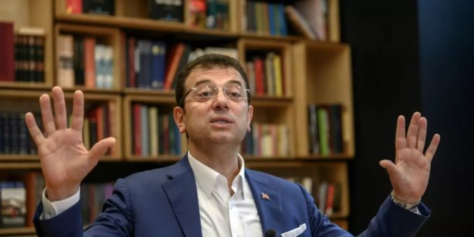 Der türkische Politiker Ekrem Imamoglu wurde verhaftet. (Archivbild) istanbul