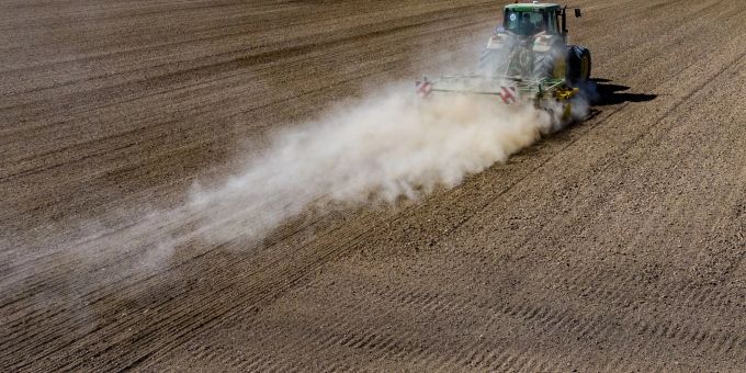 Berlin - Zunehmende Trockenheit stört Wachstum von Agrarpflanzen
