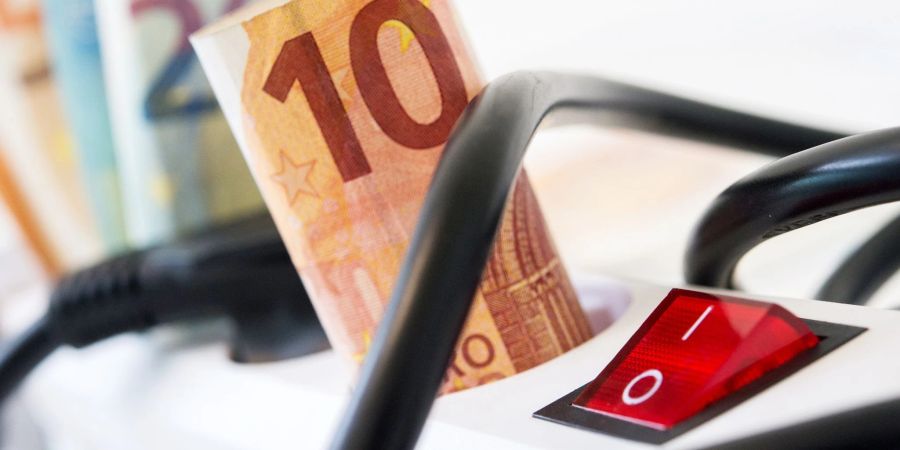 Verteilerdosen mit Kippschalter sparen Energie und damit bares Geld.