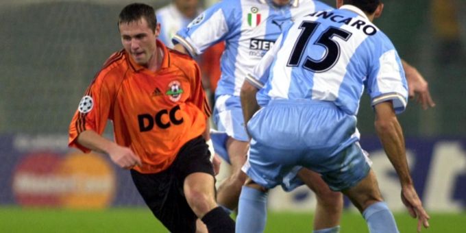 Aleksey Bakharev (†45) (l.) im Spiel für Schachtar Donezk gegen Lazio Rom. Schachtar Donezk