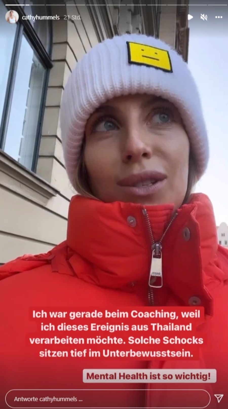 Cathy Hummels offenbart ihren Followern, dass sie in Therapie geht.