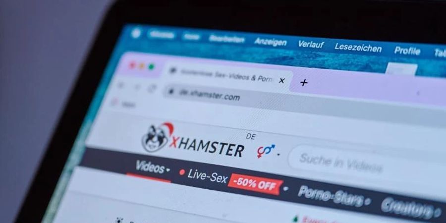 Gegen das reichweitenstarke Pornoportal xHamster wurde eine Netzsperre wegen Missachtung des Kinder- und Jugendschutzes beschlossen. Foto: Annette Riedl/dpa