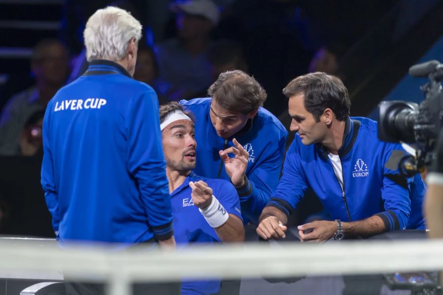 Roger Federer und Rafael Nadal diskutieren beim Laver Cup 2019 mit Fabio Fognini. Auch in diesem Jahr ist das Duo mit von der Partie.