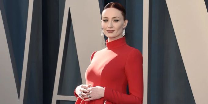 Die schwangere Sophie Turner bei der Oscar-Party am Sonntag in Beverly Hills, Los Angeles sophie turner