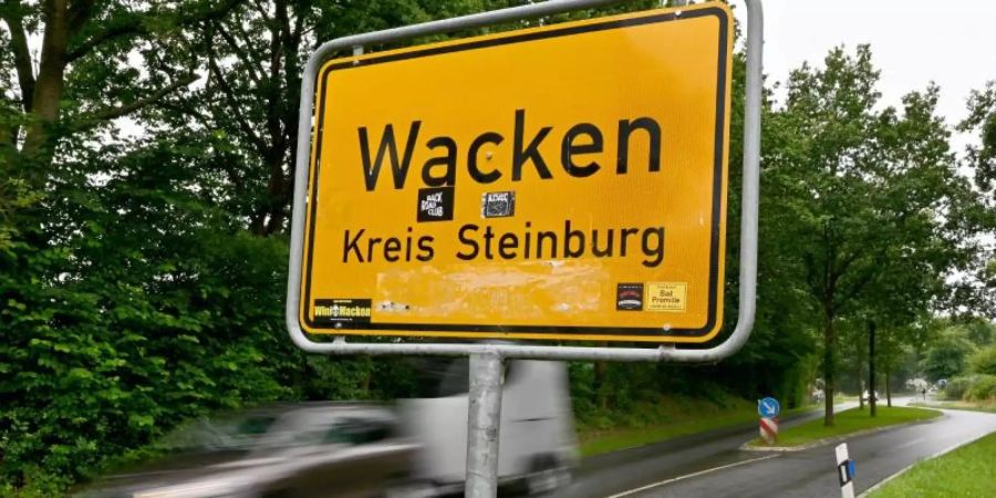 In diesem Jahr findet das Heavy-Metal-Festival «Wacken Open Air» nur per Live-Stream im Internet statt. Foto: Carsten Rehder/dpa