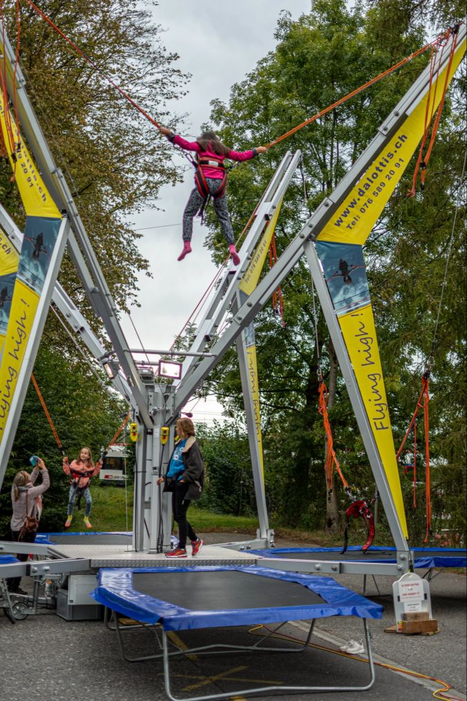 Es gab viele Attraktionen für Kinder bei der Kartbahn-Chilbi.