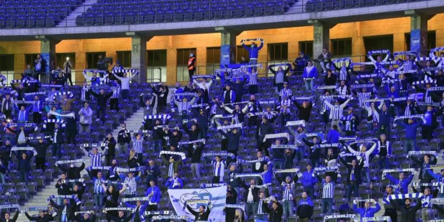 Hertha geht noch von Fans im Olympiastadion aus. Foto: Soeren Stache/dpa-Zentralbild/dpa