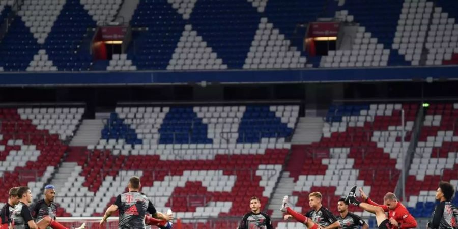 Beim Supercup zwischen Bayern und Dortmund bleiben die Tribünen leer. Foto: Matthias Balk/dpa