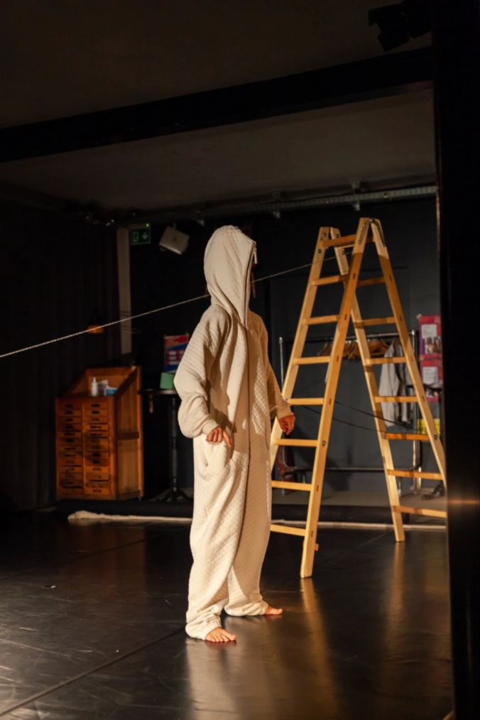 Performance von Jeanine Ebnöther Trott im Gleis 21 in Dietikon