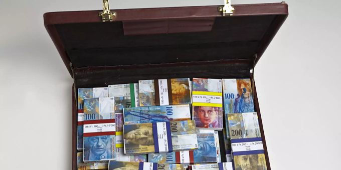 Der Ständerat will das Geldwäschereigesetz nicht auf Anwälte ausweiten. (Symbolbild) Der Ständerat will das Geldwäschereigesetz nicht auf Anwälte ausweiten. (Symbolbild)