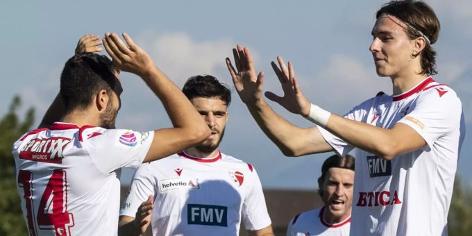 Sions Roberts Uldrikis jubelt nach seinem 1:0 Tor im Schweizer Fussball Cup 1/4-Final zwischen dem FC Rapperswil-Jona und dem FC Sion im Stadion Gruenfeld, am Donnerstag, 6. August 2020 in Rapperswil-Jona. (KEYSTONE/Ennio Leanza) FC Sion