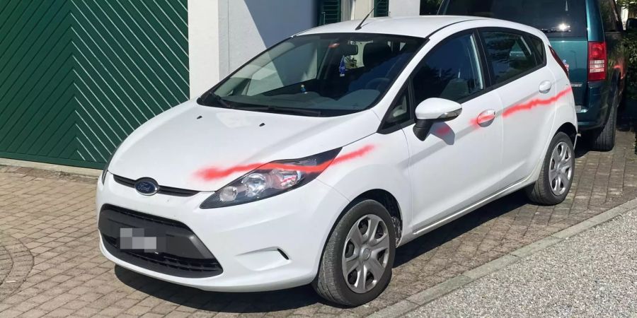 Waltenschwil AG: Autos versprayt