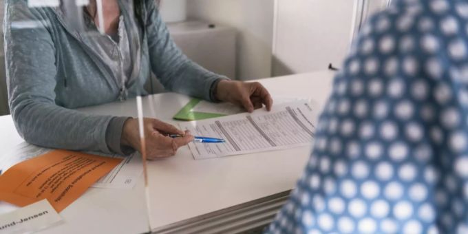 Wie in der Schweiz gibt es auch in Österreich Fälle von Sozialleistungsbetrug. Sozialamt