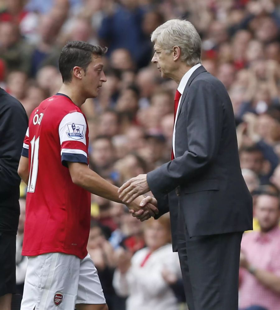Arsène Wenger Mesut Özil