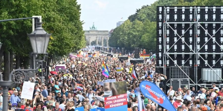 Demo in Berlin gegen Corona-Politik