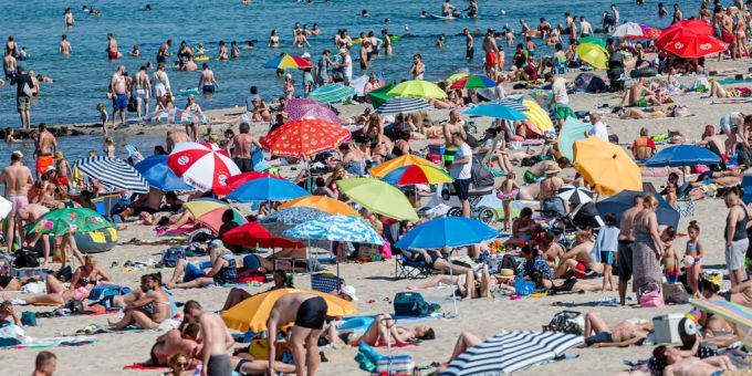 Viele Schweizer buchen diese Tage Sommerferien. Ferien Strand