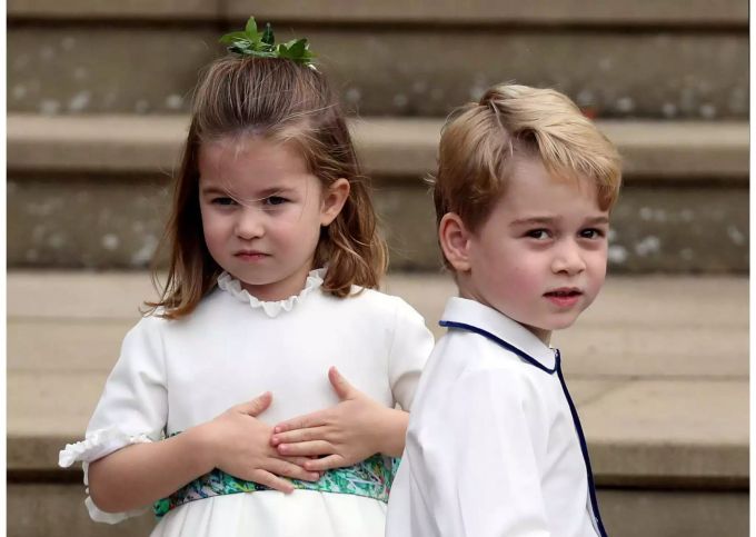 Prinzessin Charlotte und Prinz George. k