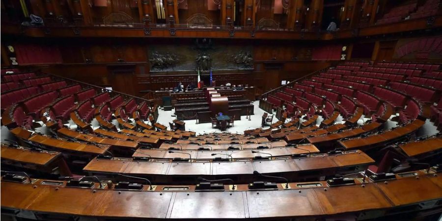 Der leere Saal der italienischen Abgeordnetenkammer in Rom.