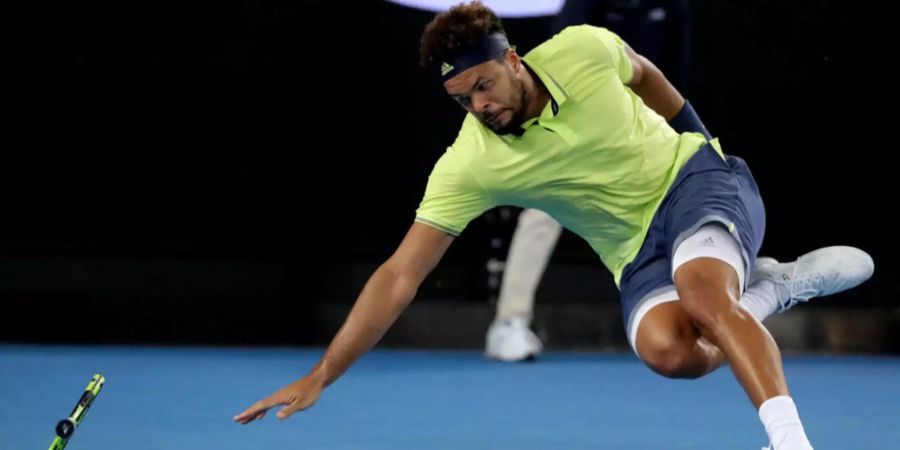 Jo-Wilfried Tsonga rutscht am Australian Open aus.