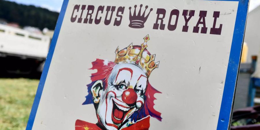 Ein Schild des Circus Royal in Affoltern am Albis.