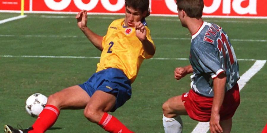 Der Kolumbianer Andrés Escobar im Spiel gegen die USA an der WM 1994.